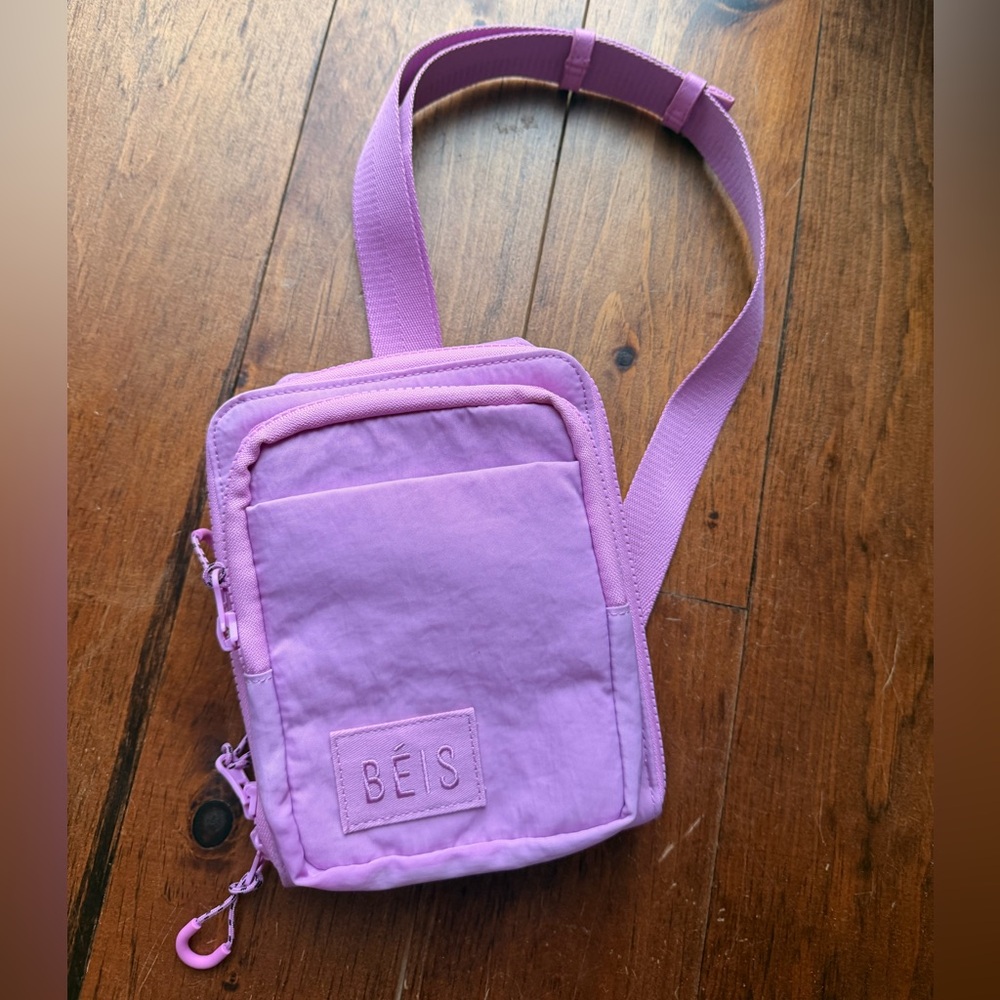 BEIS Sport Crossbody Berry
